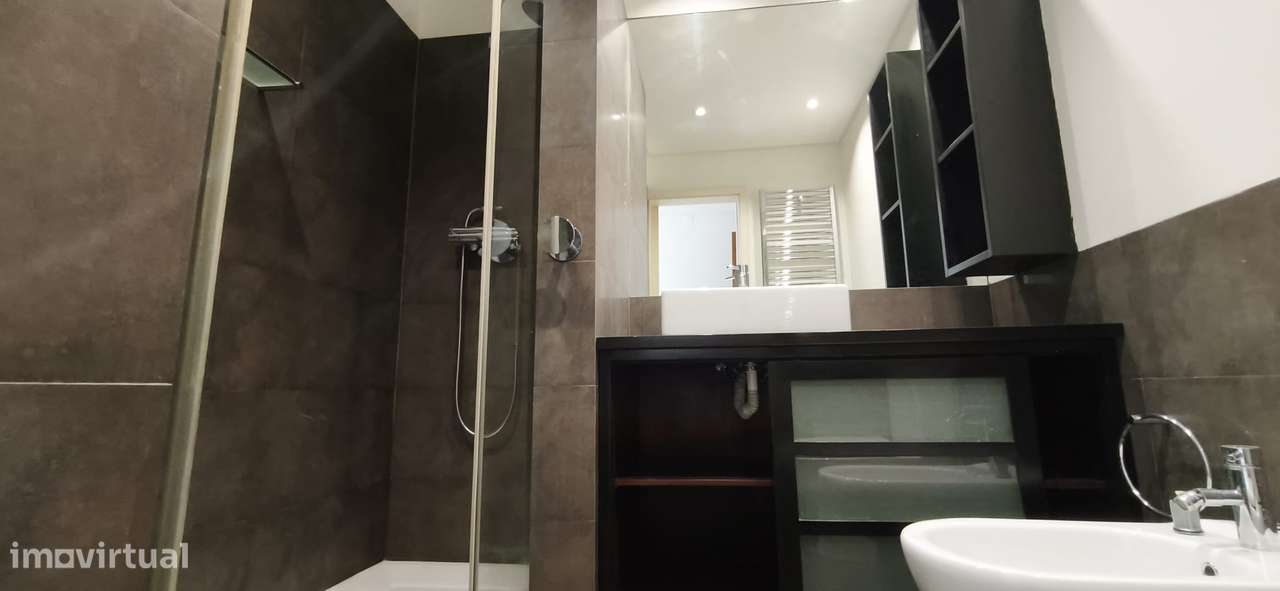 magnifico T5 duplex remodelado na Rua Miguel Torga , Penedo da Saudade-17