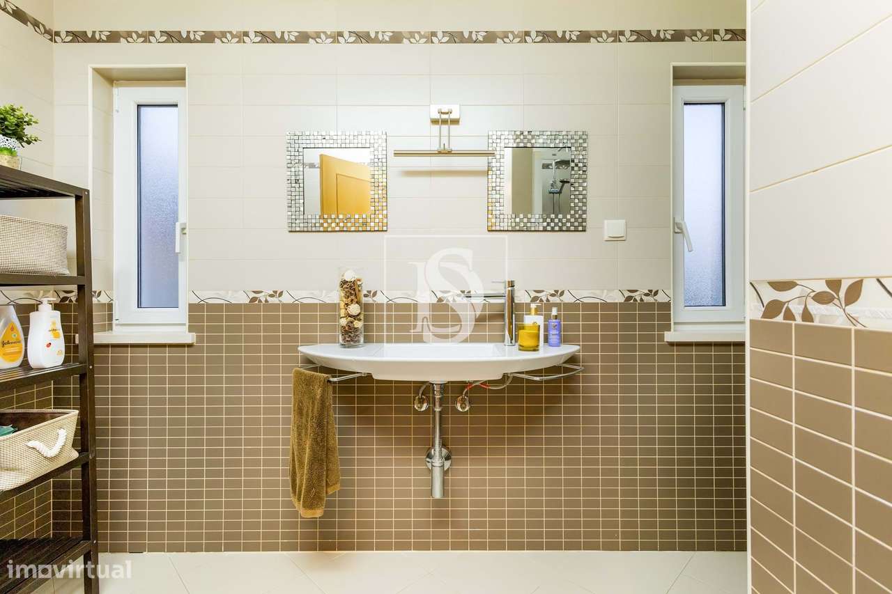 Quinta de Charme em Palmela com Moradia T6, Piscina e Vinha-13