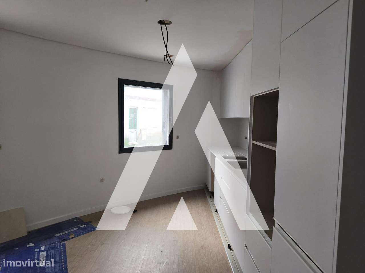Apartamento T1 com Terraço  no Centro de Esgueira. - Grande imagem: 2/22