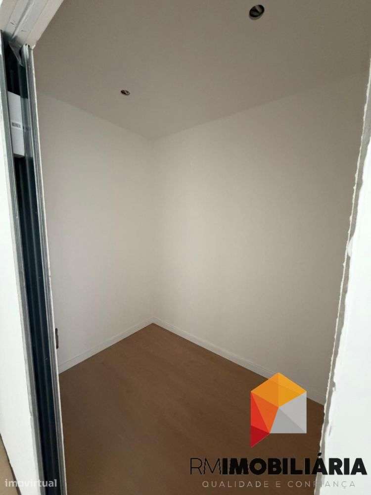 Apartamentos T2+1 NOVOS em Costa Cabral-10