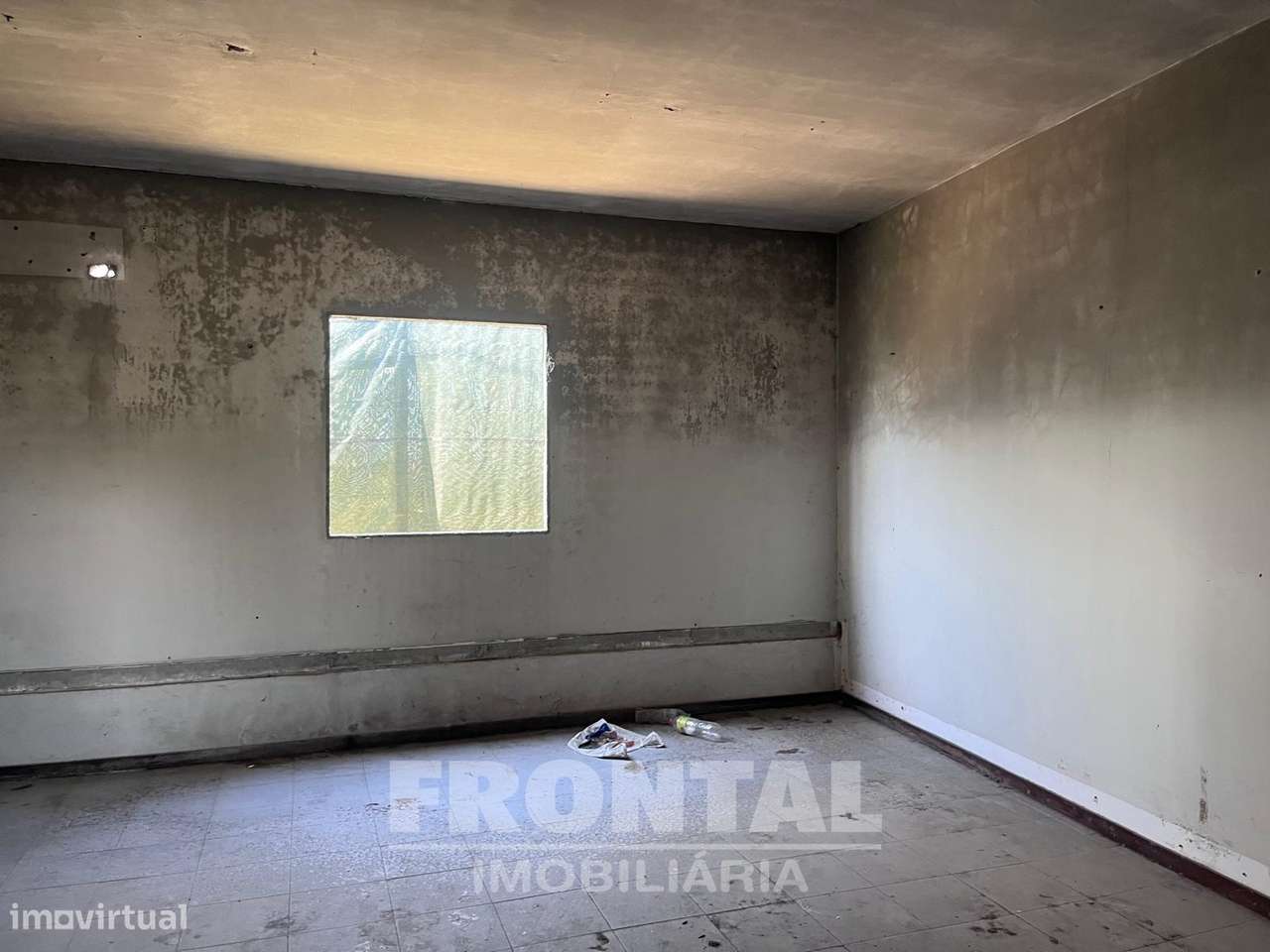 Terreno Industrial Plano – 7.200 m² | Perto do porto de Leixões | Zona-16