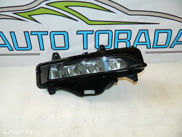 Proiector dreapta LED Skoda Octavia 4 cod 5E3941700 - 1