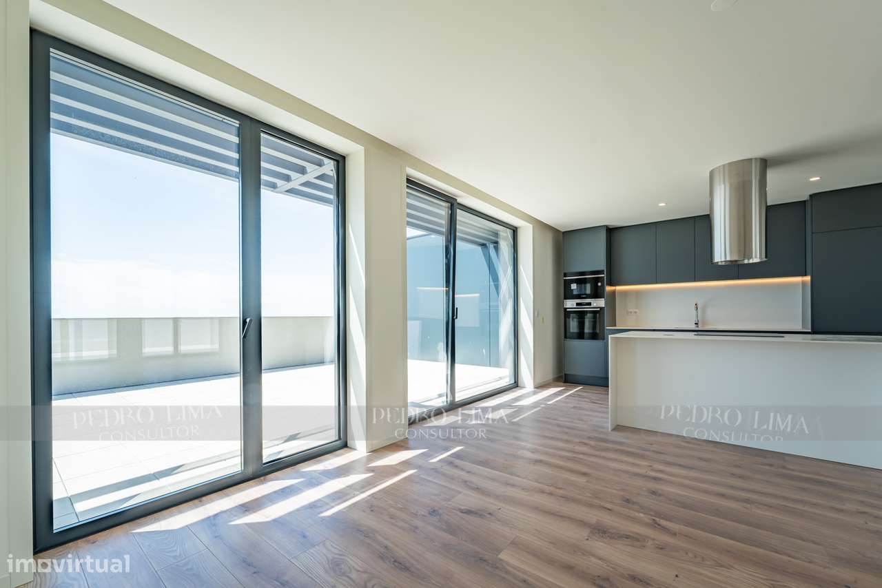T2 NOVO com 241m2 com Terraços e 2 lugares de Garagem-7