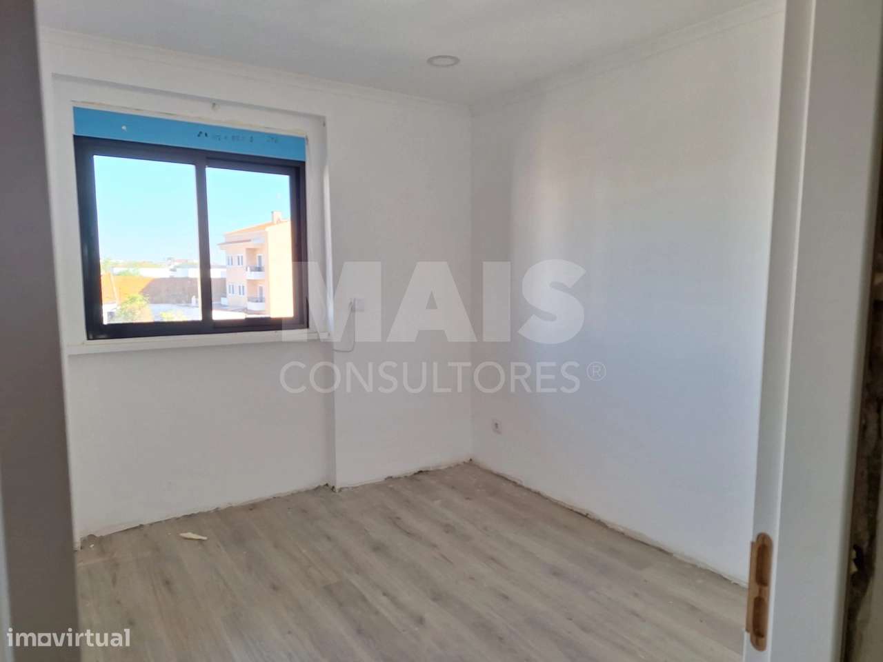 Apartamento T1 Rch ESQ Remodelado em Benavente - Grande imagem: 3/6