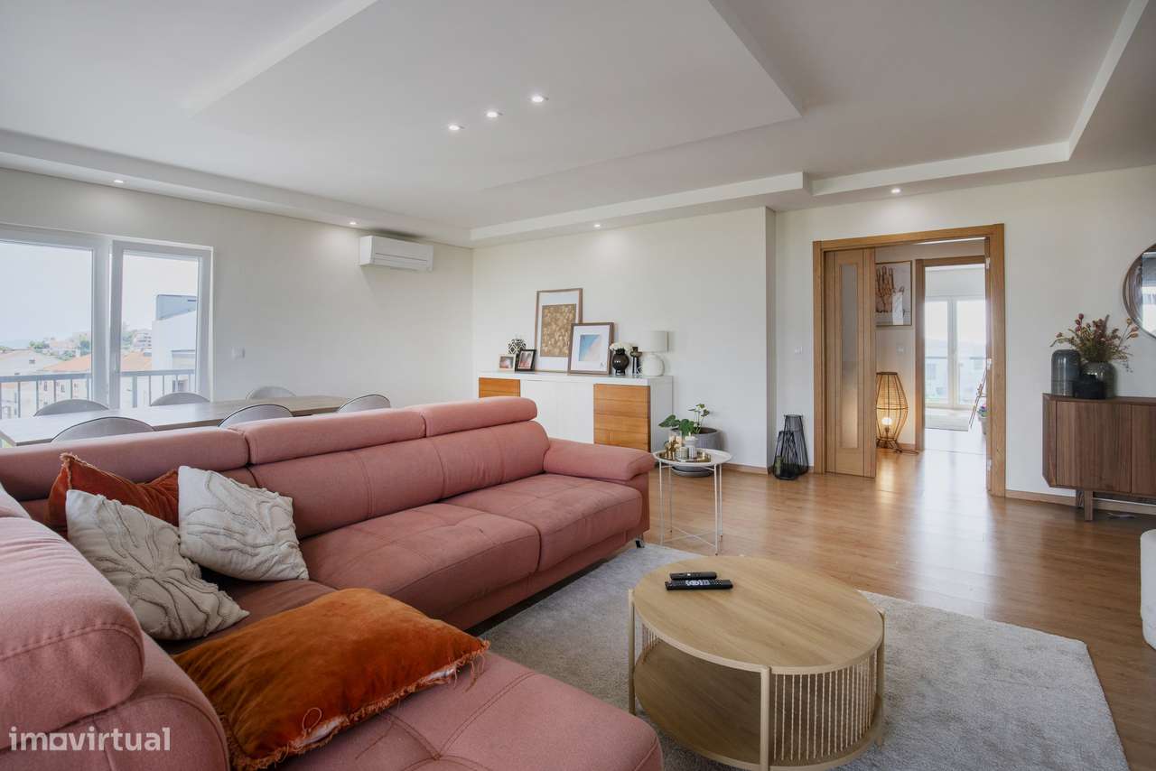 Apartamento T3 varanda estacionamento Corredoura Sesimbra-4