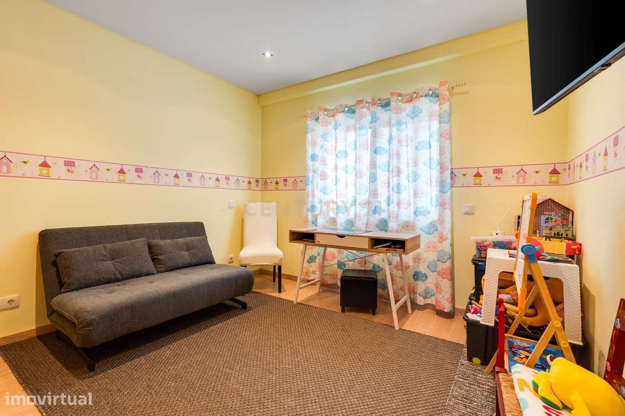 Moradia isolada moderna T3 com cave de 90 m2 em Mexilhoeira Grande, Po-9