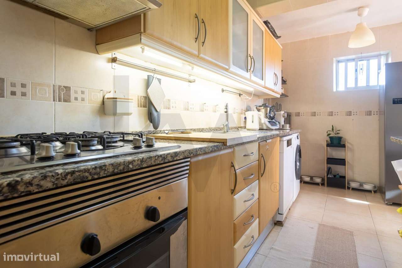 Apartamento T3 no Centro da Moita, Setúbal-4