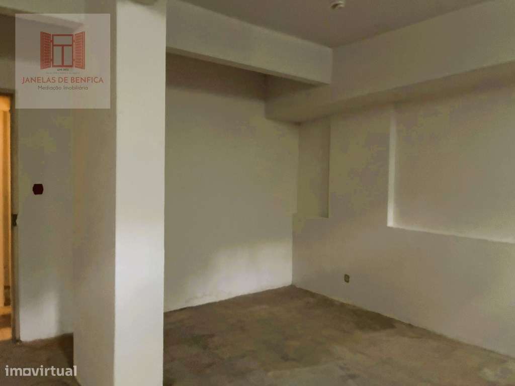 Rua Doutor João de Barros
T2 c/ Arrecadação de 27m2-21