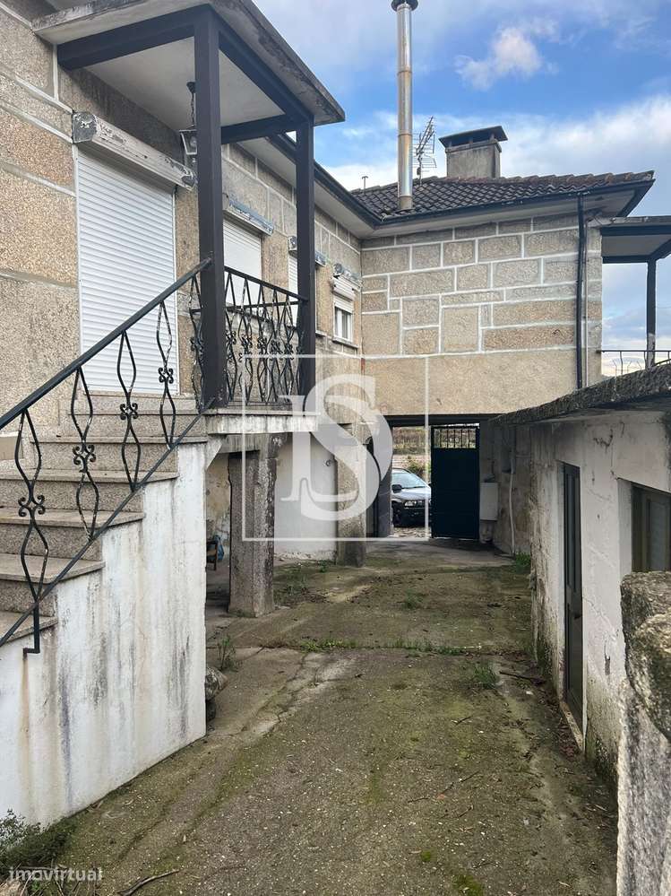 Moradia em Pedra / Casa de Campo inserida num lote de 6000m2-19