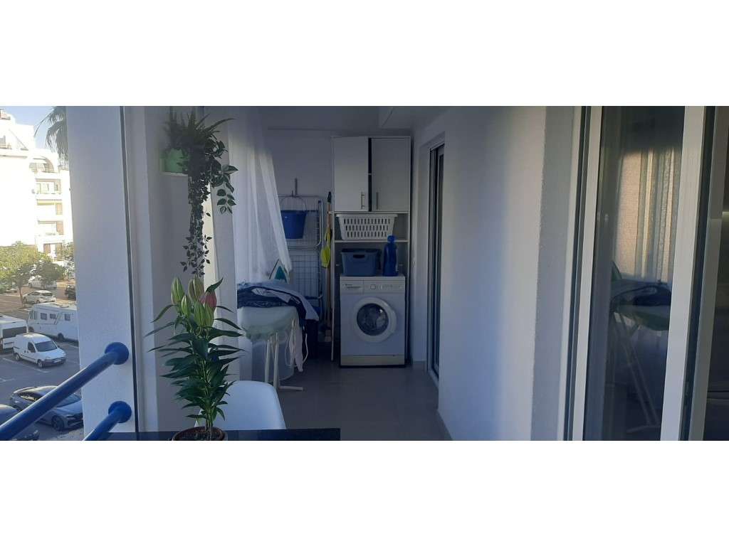 Apartamento T1 em condomínio com Piscina a 2 minutos da praia-6