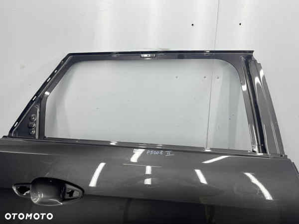 Drzwi Peugeot 5008 II 2017r.- prawe tylne z listwą - 2