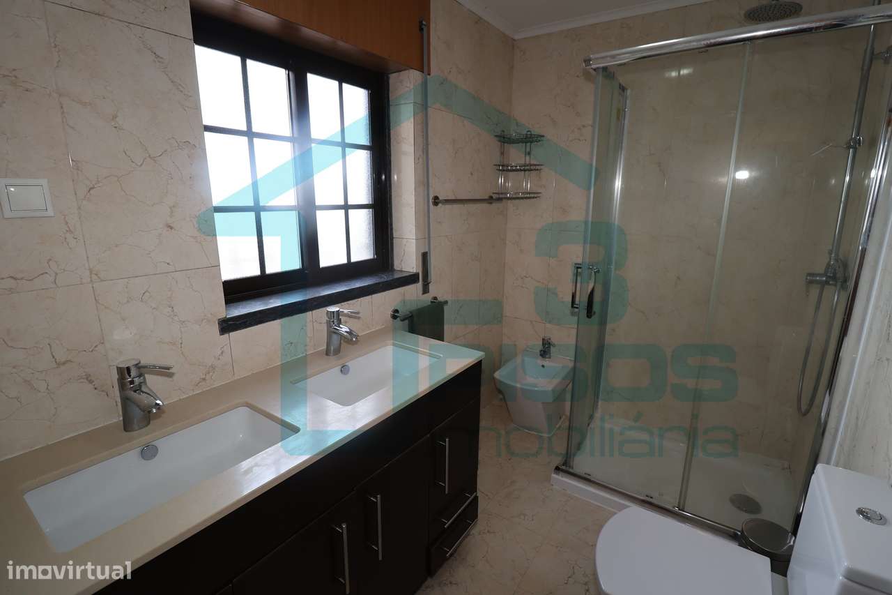 Moradia, Quinta do Conde, Sesimbra piscina, terreno c/arvores de fruto-20