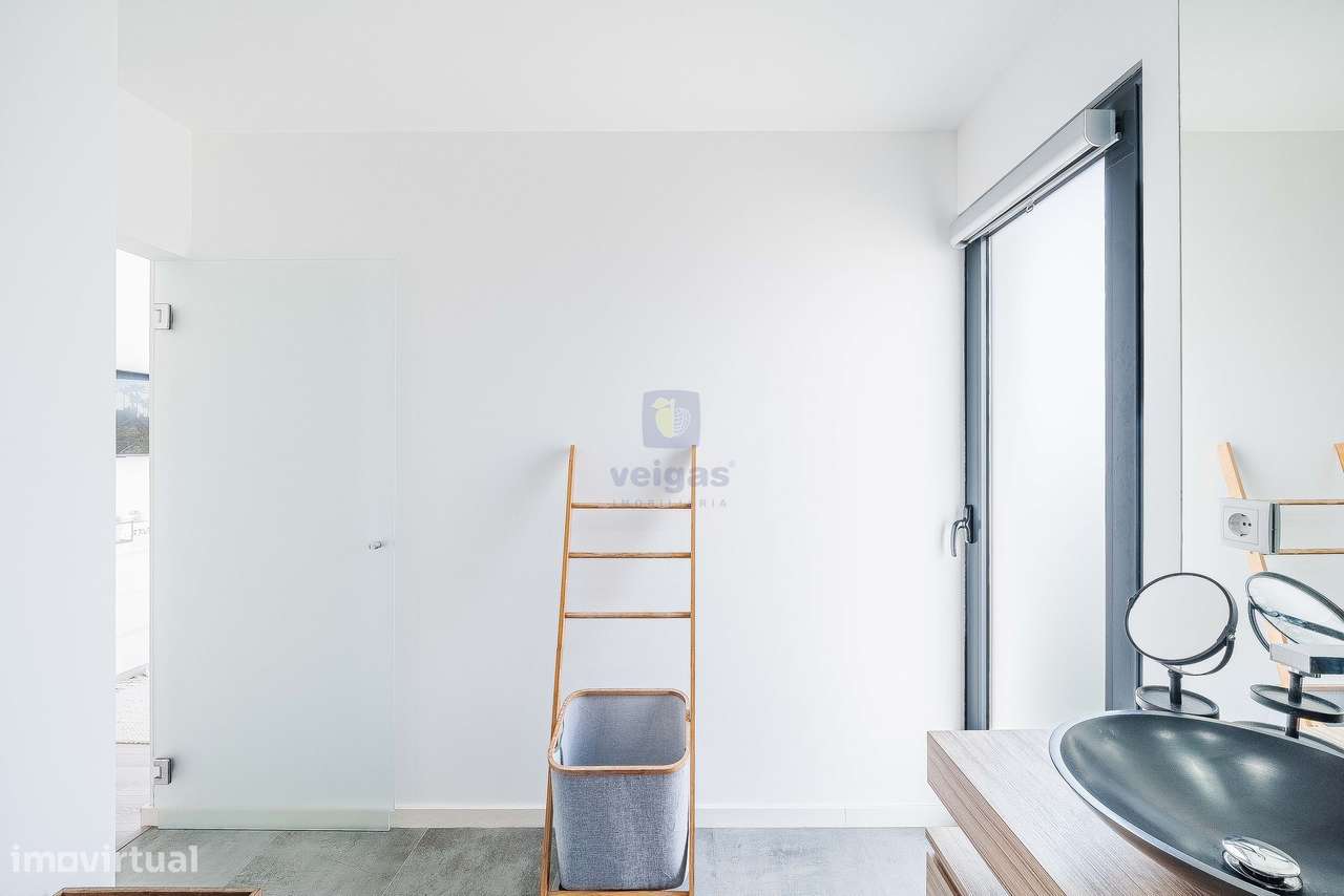 Moradia Isolada em Condominio-20