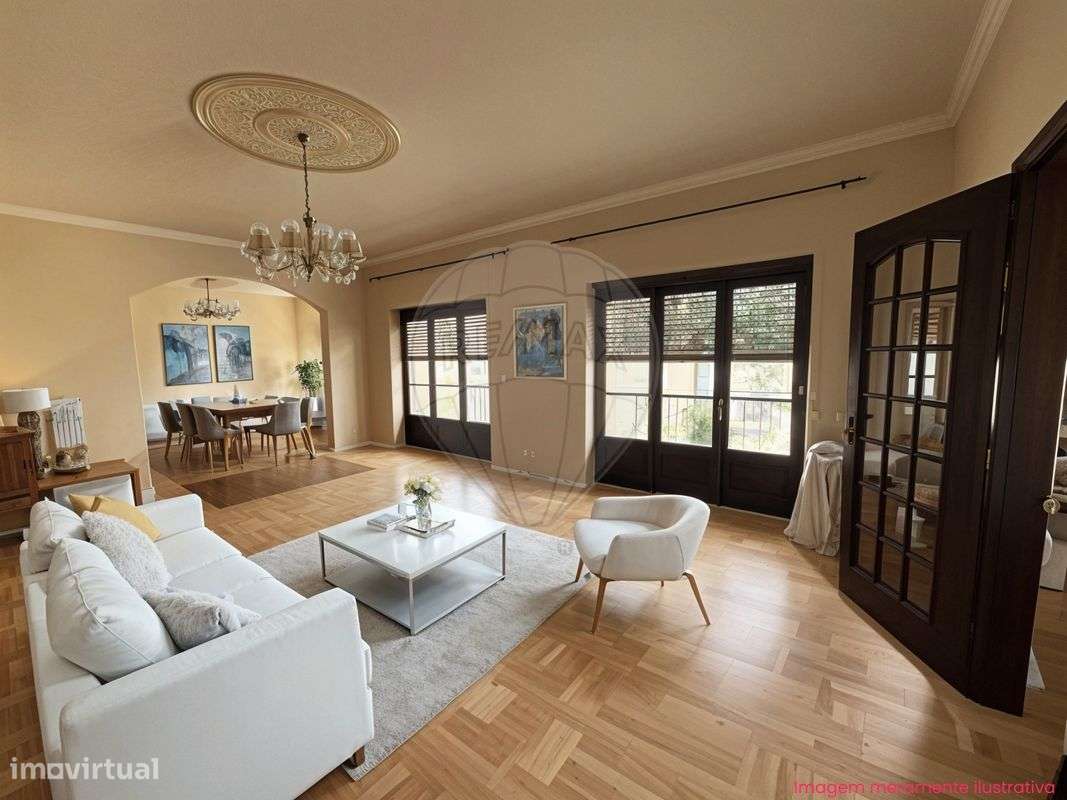 Moradia T5 para venda-16