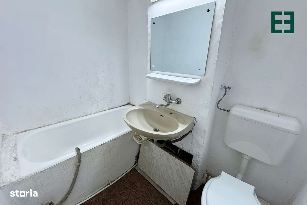Garsoniera etajul 3 zona Aurel Vlaicu - Arad - Imagine principală: 5/9