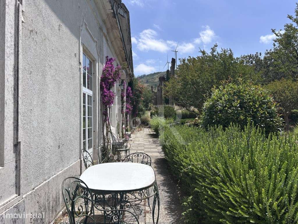Quinta senhorial do séc. XVIII com capela e jardins em Torres Vedras-18