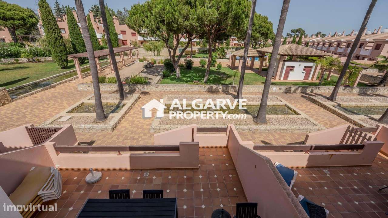 Moradia V4 junto ao Campo de Golfe da Vila Sol, Algarve-35
