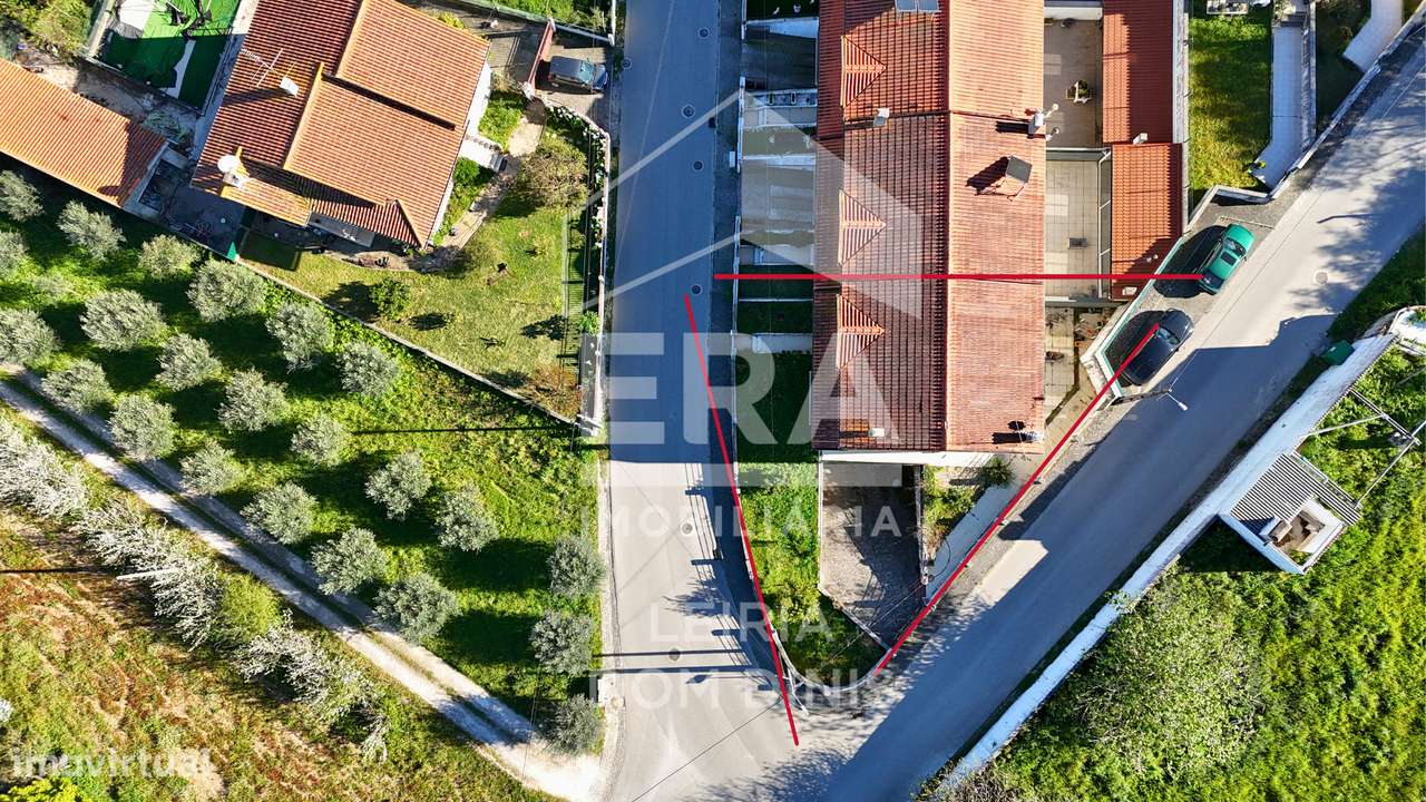 Moradia T4 localizada na zona de Lourais, Leiria-31