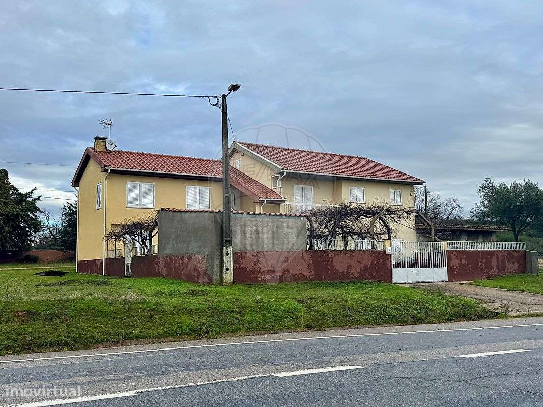 Moradia T4 para venda-28