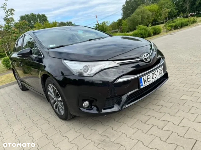 Toyota Avensis 2.0 D-4D Premium - 10