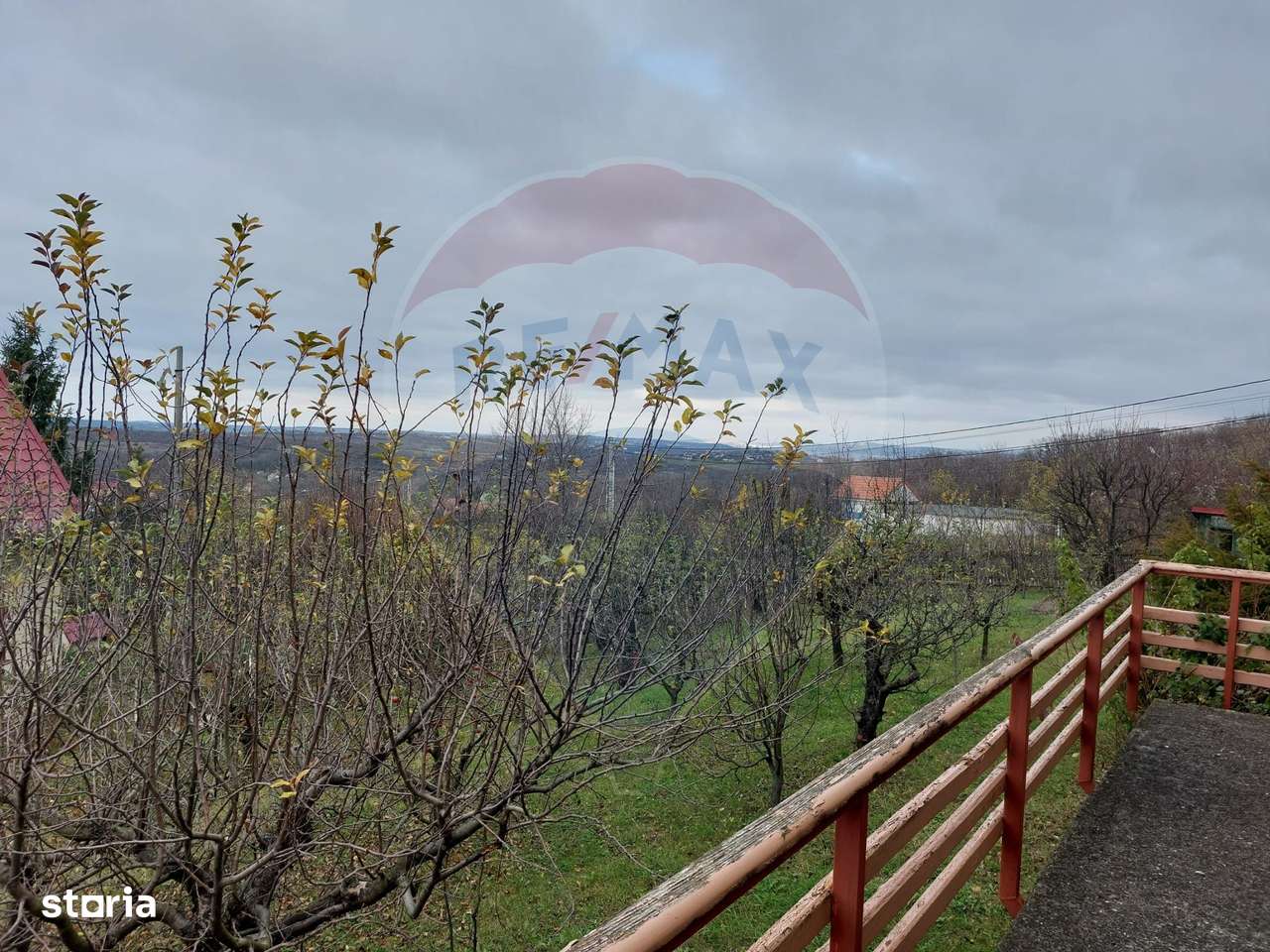 Casă / Vilă cu 4 camere de vânzare - Imagine principală: 3/5