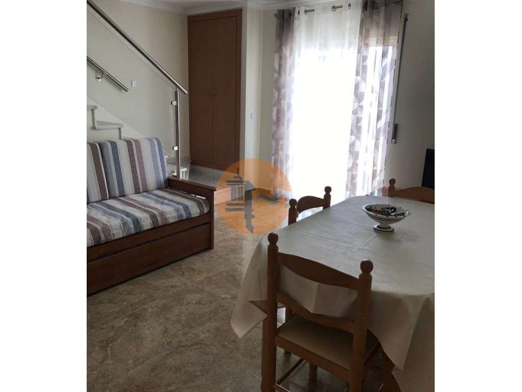 Apartamento T2 Duplex no centro de Monte Gordo para arrendamento de... - Grande imagem: 2/14