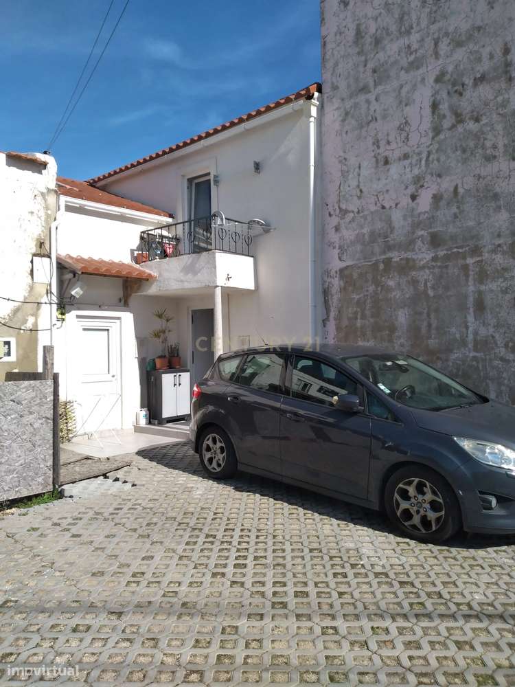 Moradia T2+1 em Alpriate - Vialonga-12