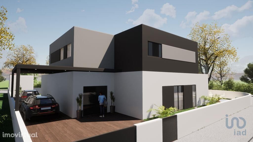 Casa / Villa T4 em Setúbal de 260,00 m2