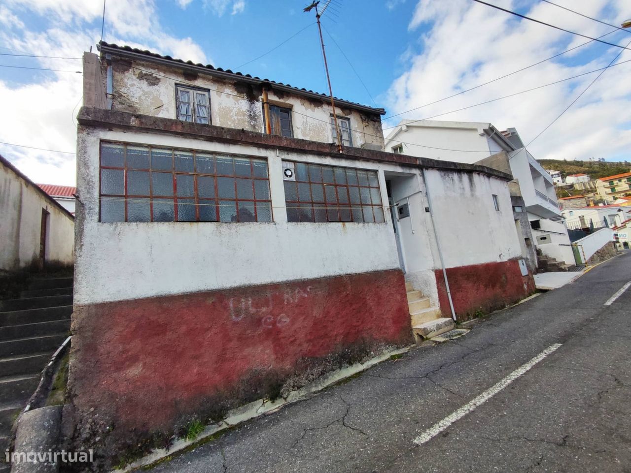 Moradia p/ Recuperar - Pousadinha - Covilhã - Grande imagem: 1/19