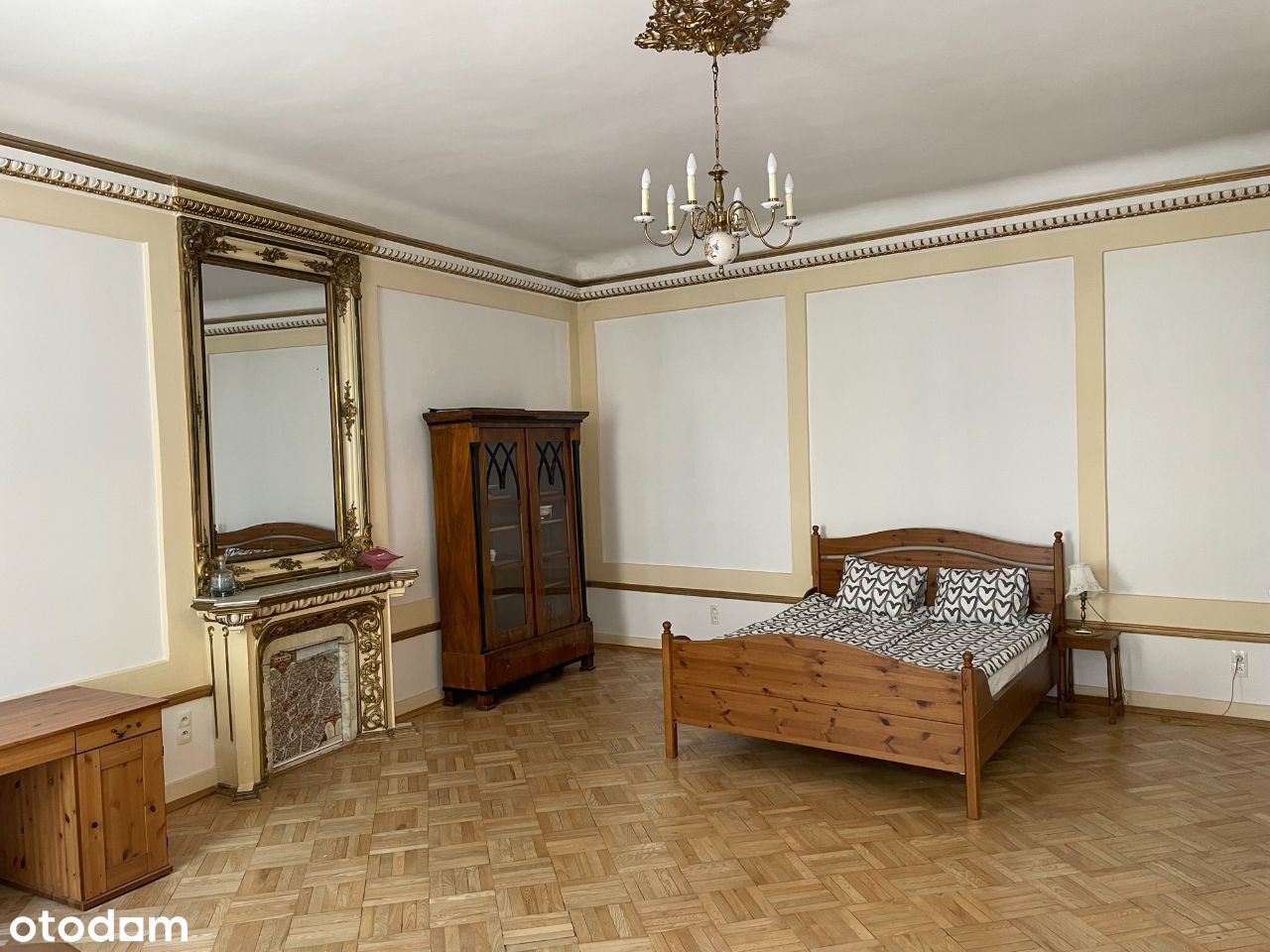 Zabytkowy apartament na Starym Mieście w Krakowie
