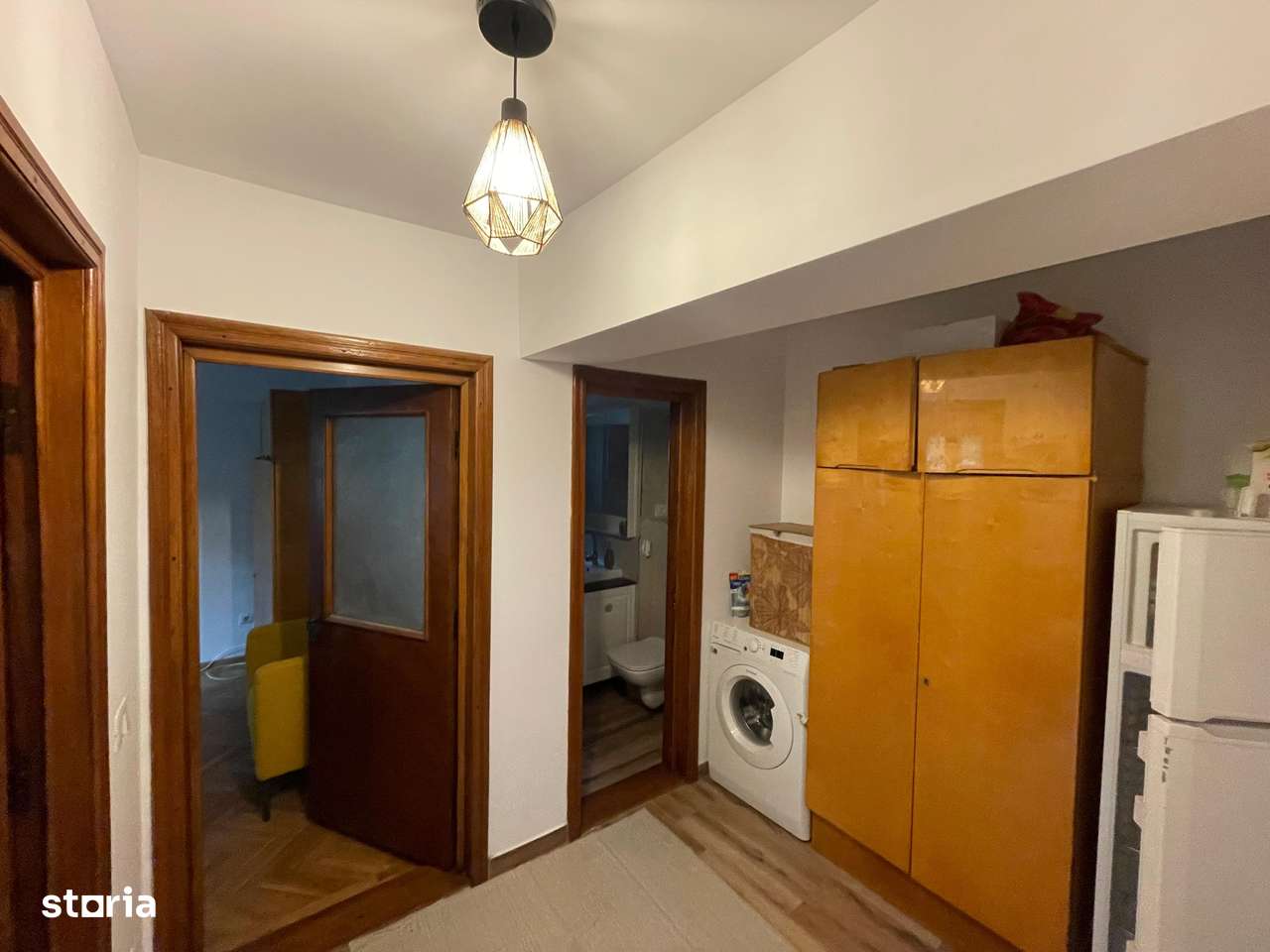 Inchiriere Apartament Ultra-Central Semi-Lux 2 camere + garaj - Imagine principală: 4/13