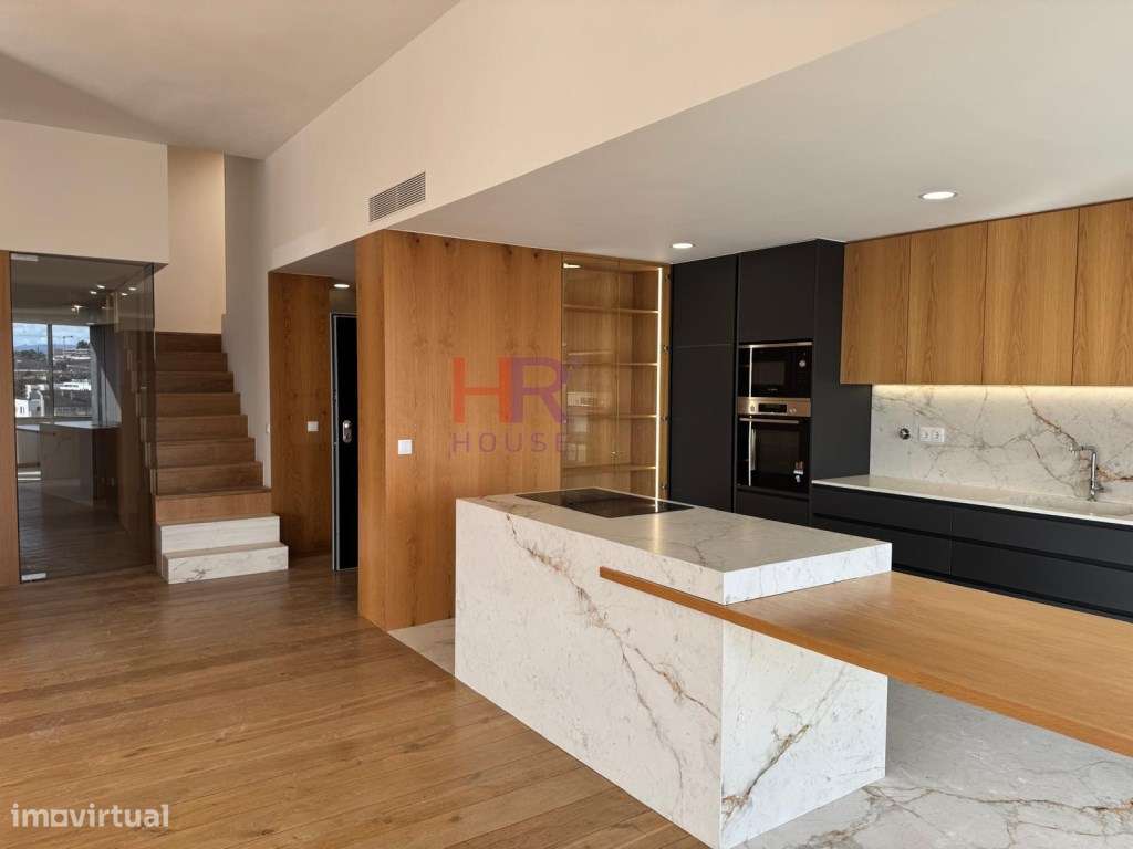 SOLUM VENDE-SE T3+1 EM DUPLEX COM TERRAÇO E GARAGEM. - Grande imagem: 5/60