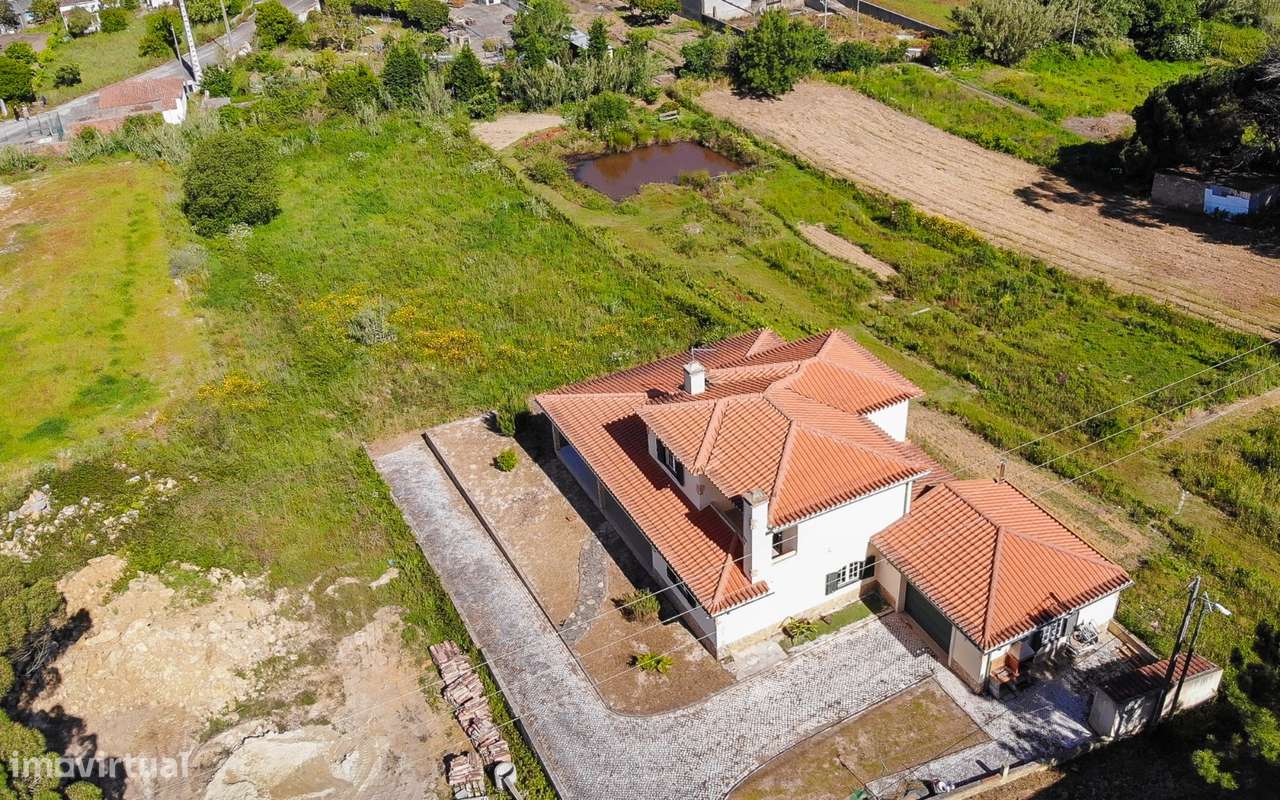 Moradia T4 isolada com logradouro de 2.200m²-36