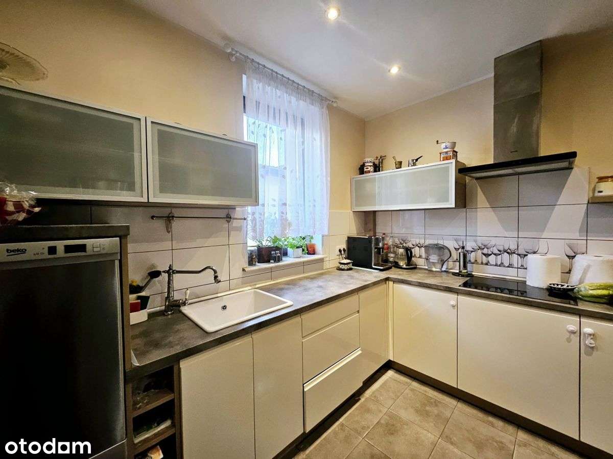 Przytulny dom w Aleksandrowie z fotowoltaiką.-9