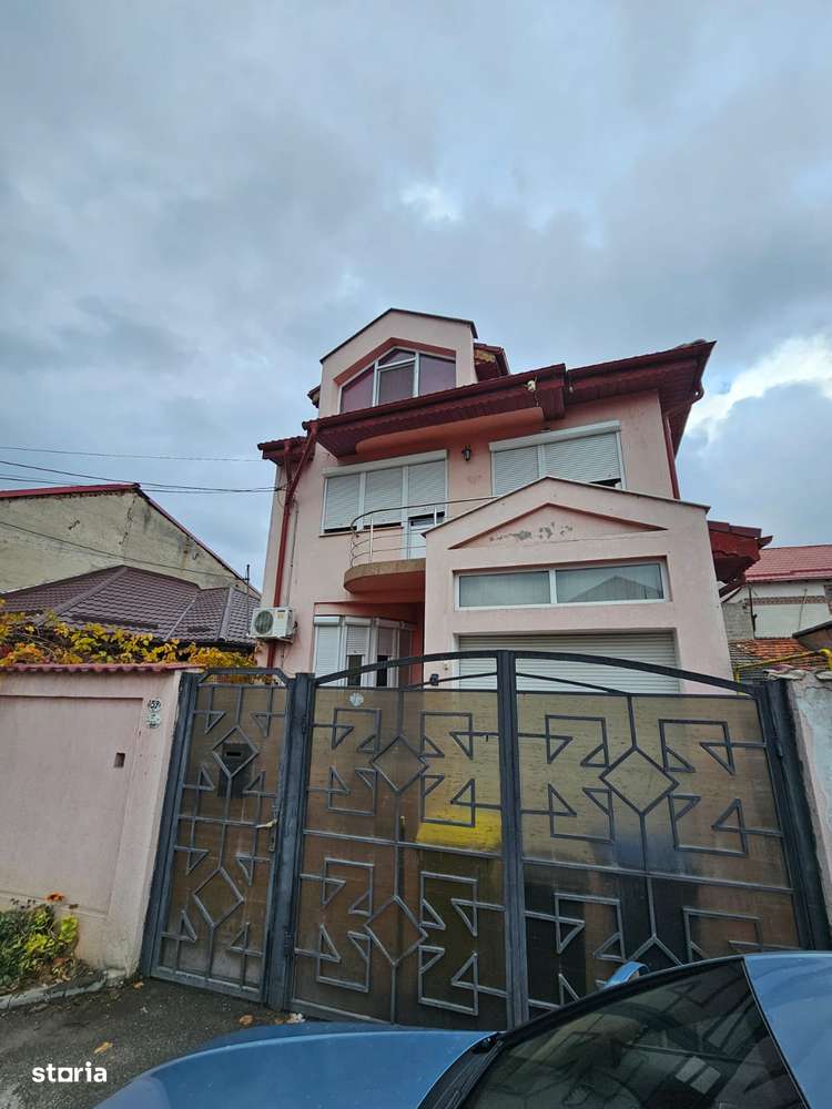 Casa aproape de Spitalul Județean-0