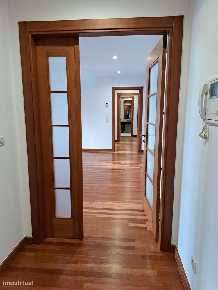 Arrendamento de T2 nos Terraços da Ponte - Grande imagem: 4/15