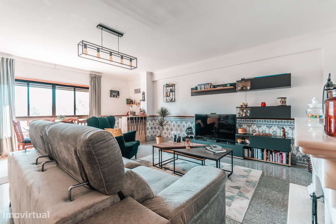 Espaçoso apartamento T3 em Mem Martins - Grande imagem: 4/33