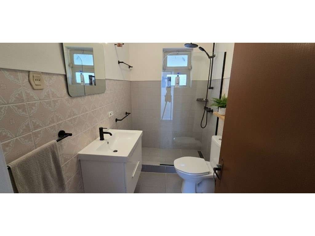 LOTE URBANO c/ 3 Moradias-13