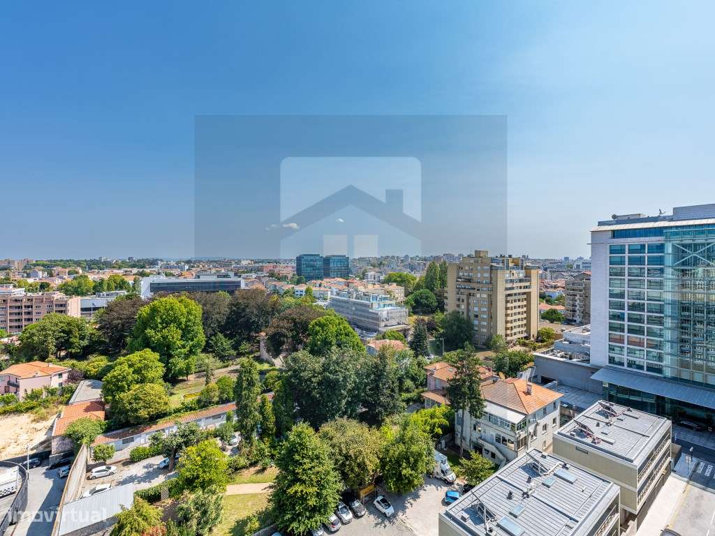 APARTAMENTO T3 JUNTO À AVENIDA DA BOAVISTA - Grande imagem: 2/30