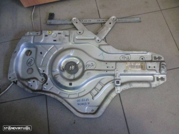 Elevador Sem Motor 8248020060AX HYUNDAI ELANTRA 2000 5P FD - 1