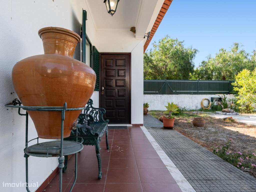 SESIMBRA - ALTO DAS VINHAS - MORADIA ISOLADA, SÓTÃO, ANEXO, PISCINA...-5