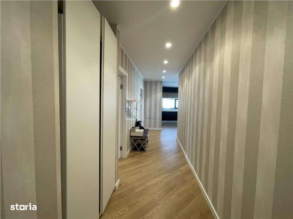 Vanzare 3 Camere Aviatiei Tower Super View Loc de Parcare-8