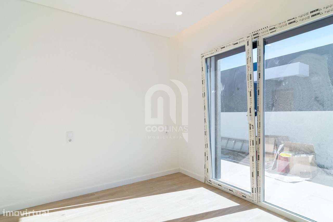 Fantástica Moradia Térrea T3+1 com Piscina de água salgada e aquecida-12