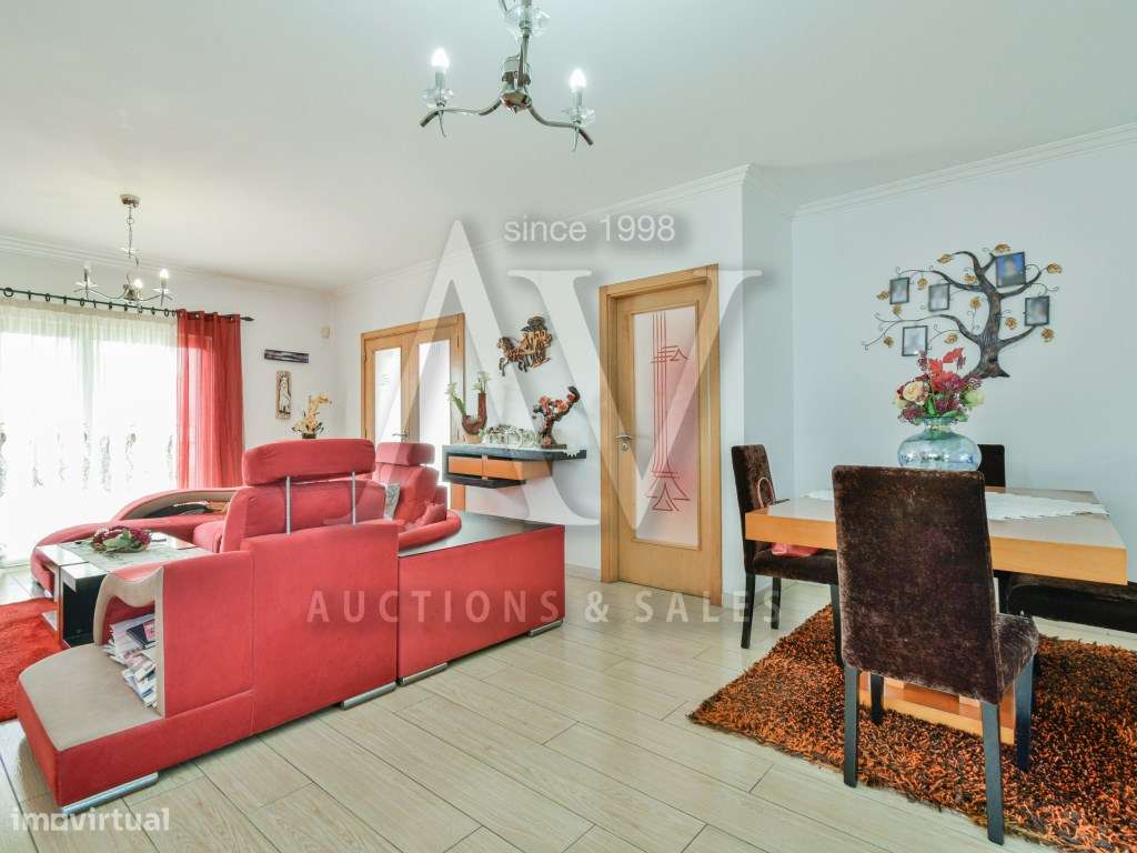 Moradia Independente V3+1 de R/C e Cave-6