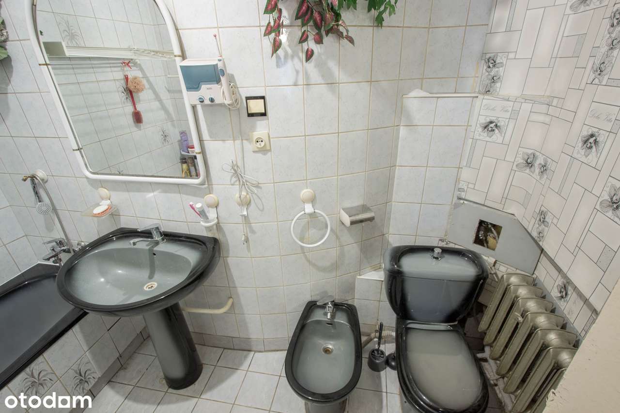 Przestronne, dwupokojowe, osobna kuchnia, świetna lokalizacja-4