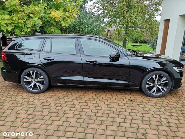 Volvo V60 D4 AWD R-Design - 12