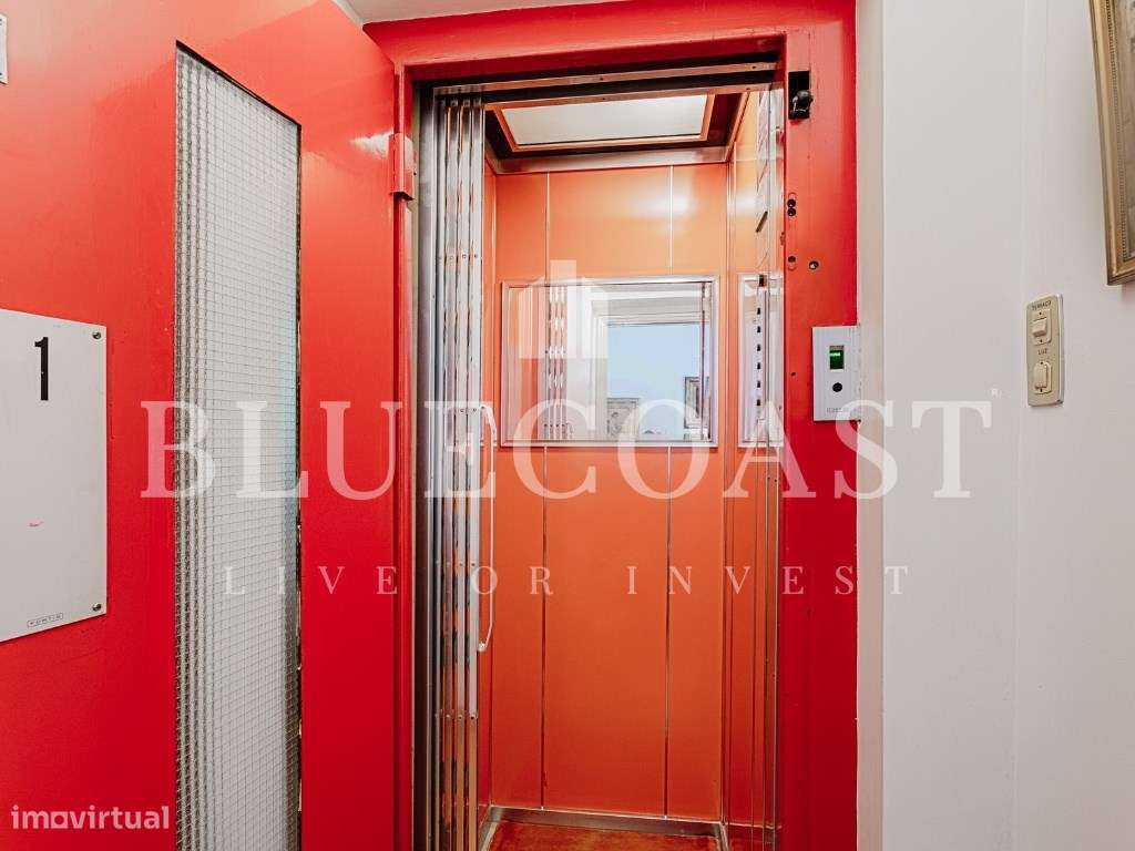 Fantástico Palacete com vista única na Costa da Caparica-51