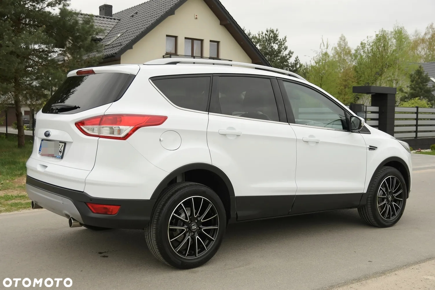 Ford Kuga - 8