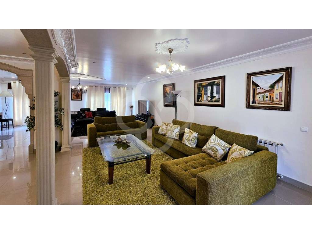 Quinta 2,4 hectares com moradia T5 em Aveiras de Cima Azambuja-10