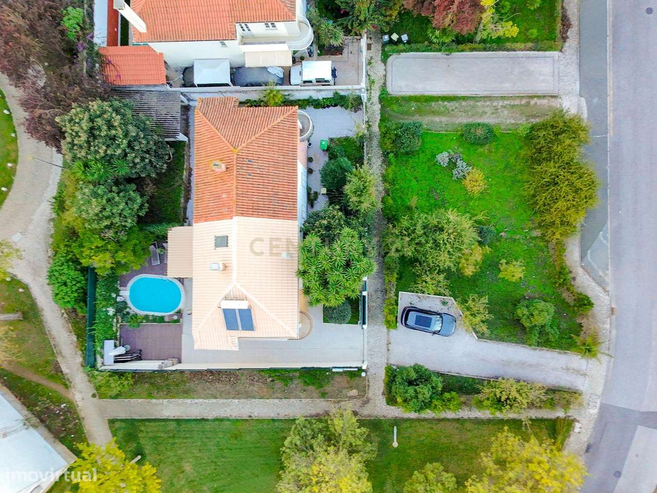 Moradia T3+1 com Piscina e Excelente Localização – Bairro da Encarnaçã - Grande imagem: 4/46